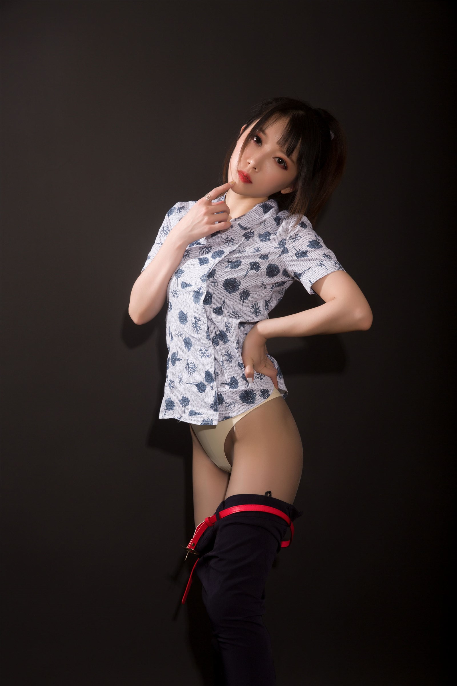 Fight fish anchor little witch Luna - Eastern airlines studio shoot(8)